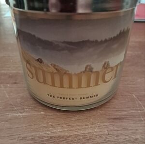 Bath & Body Works 3 Wick Candle THE PERFECT SUMMER